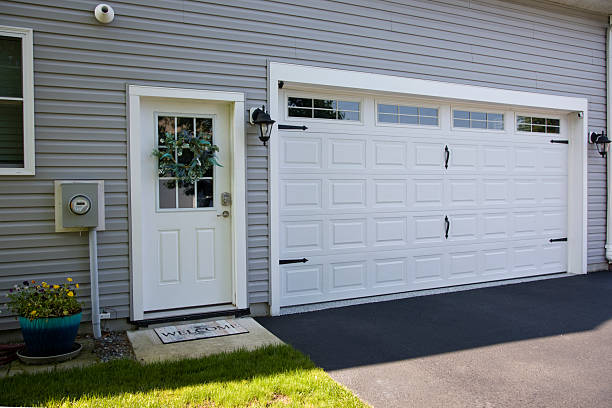 24/7 Emergency Garage Door Panel Replacement experts in Bogota, NJ